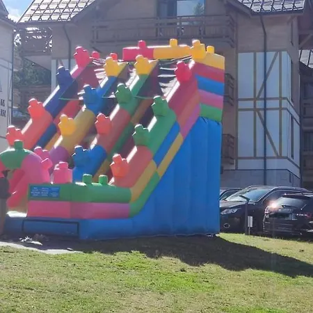 W Platinum Mountain Z Parkingiem 5*